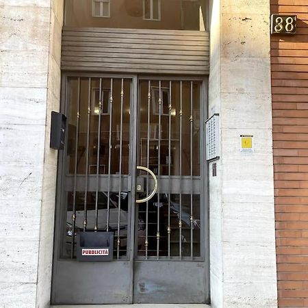 Appartamento Amazing Flat With Terrace Milano Esterno foto