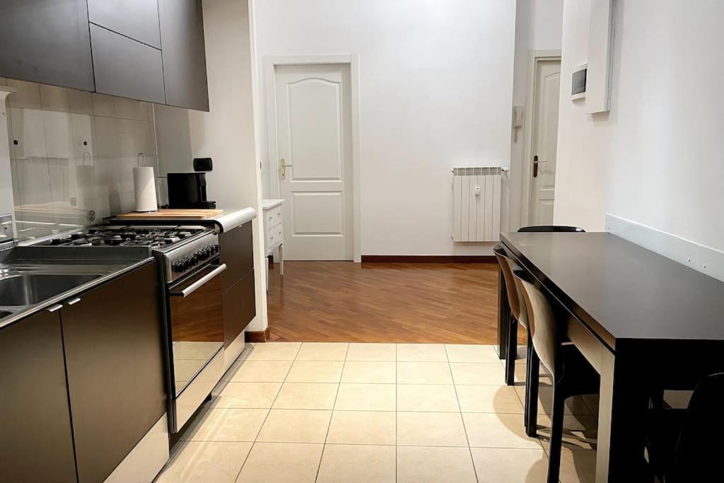 Appartamento Amazing Flat With Terrace Milano Esterno foto