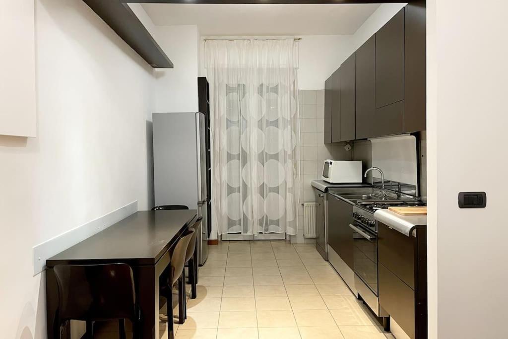Appartamento Amazing Flat With Terrace Milano Esterno foto