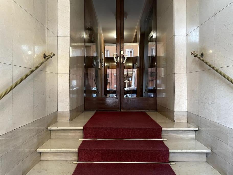 Appartamento Amazing Flat With Terrace Milano Esterno foto