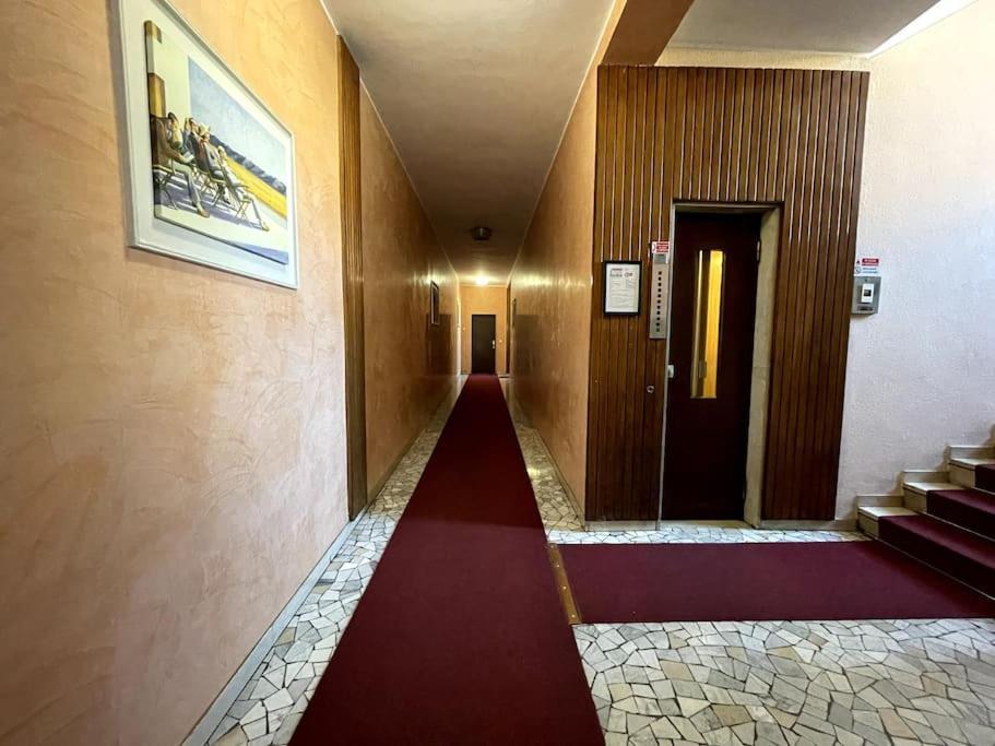 Appartamento Amazing Flat With Terrace Milano Esterno foto