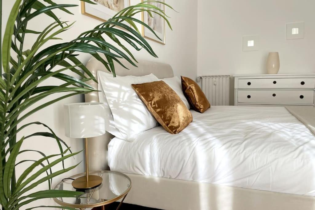 Appartamento Amazing Flat With Terrace Milano Esterno foto