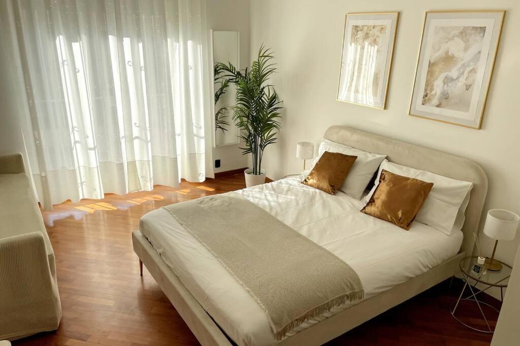 Appartamento Amazing Flat With Terrace Milano Esterno foto