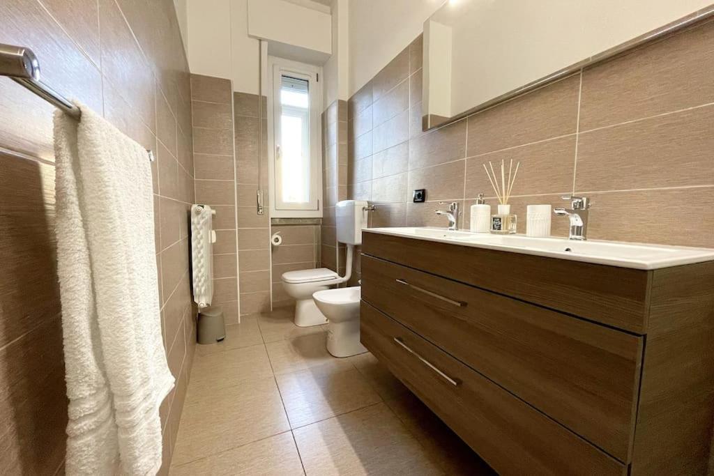 Appartamento Amazing Flat With Terrace Milano Esterno foto