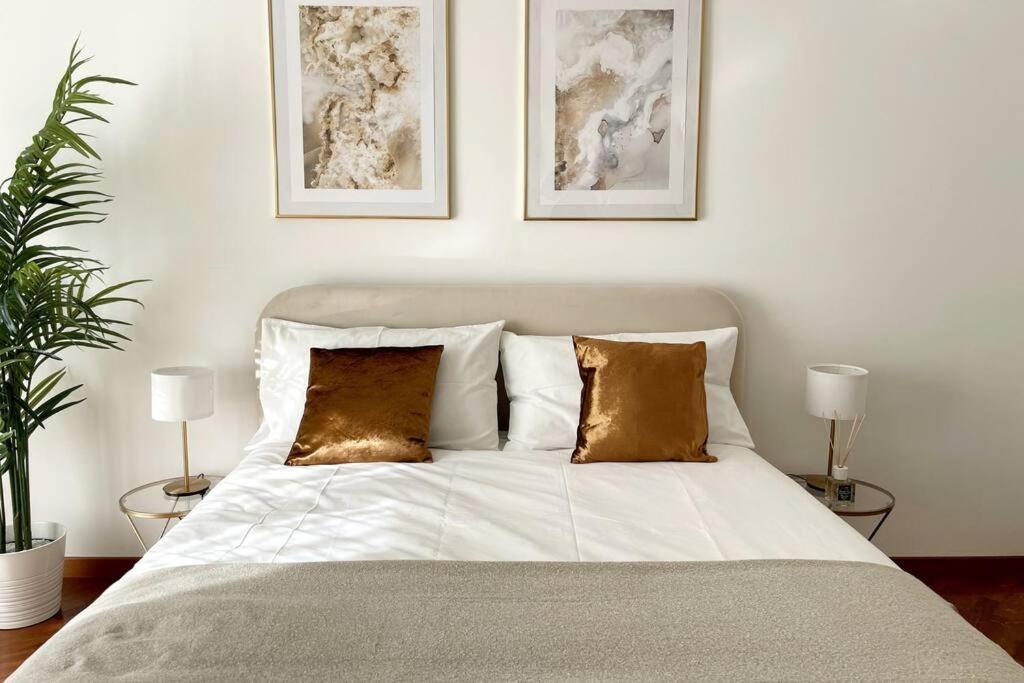 Appartamento Amazing Flat With Terrace Milano Esterno foto