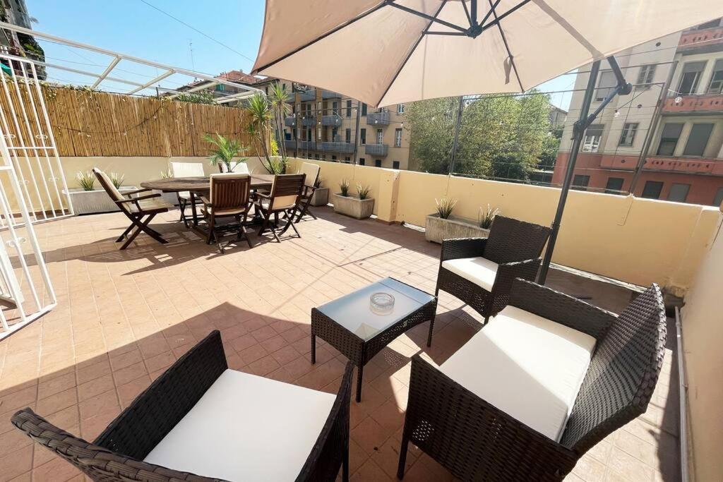 Appartamento Amazing Flat With Terrace Milano Esterno foto